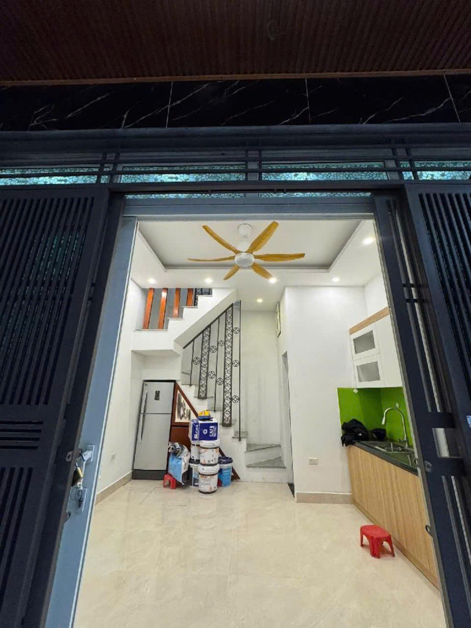Cho thuê nhà nguyên căn Phố Chùa Bộc, 5 tầng x 25m2, 3 ngủ khép kín, 14 triệu - Ảnh chính